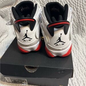 Jordan men size 8.5/women 10